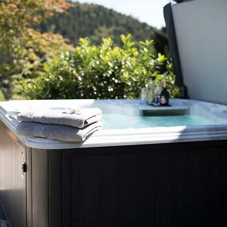 Bibis Chalet Hotel *